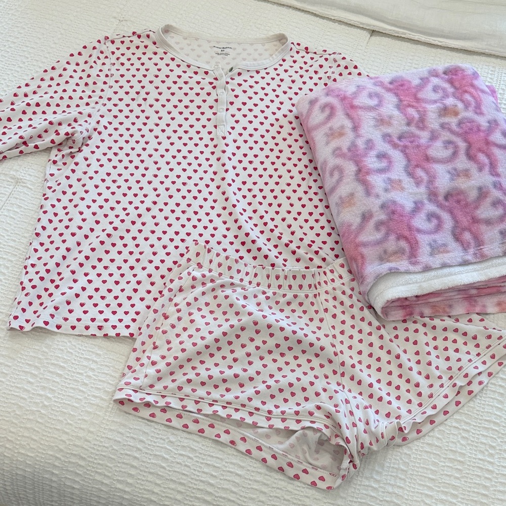 Roller Rabbit Pink Heart Pajama Set and Monkey Blanket Bundle!
